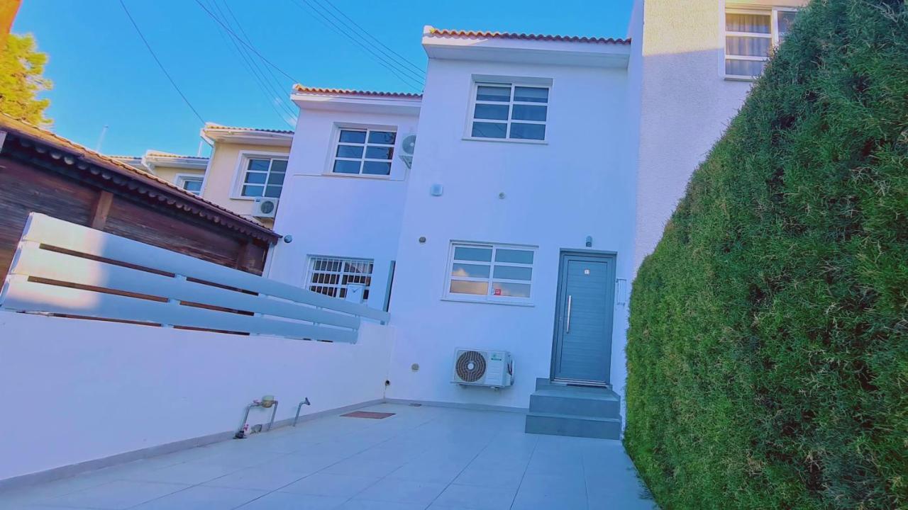 Stay Downtown Retreat リマソール エクステリア 写真