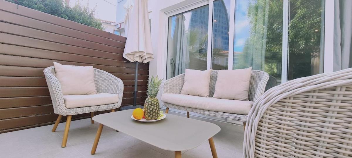 Stay Downtown Retreat リマソール エクステリア 写真